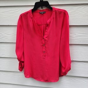 M Pinkish/red blouse